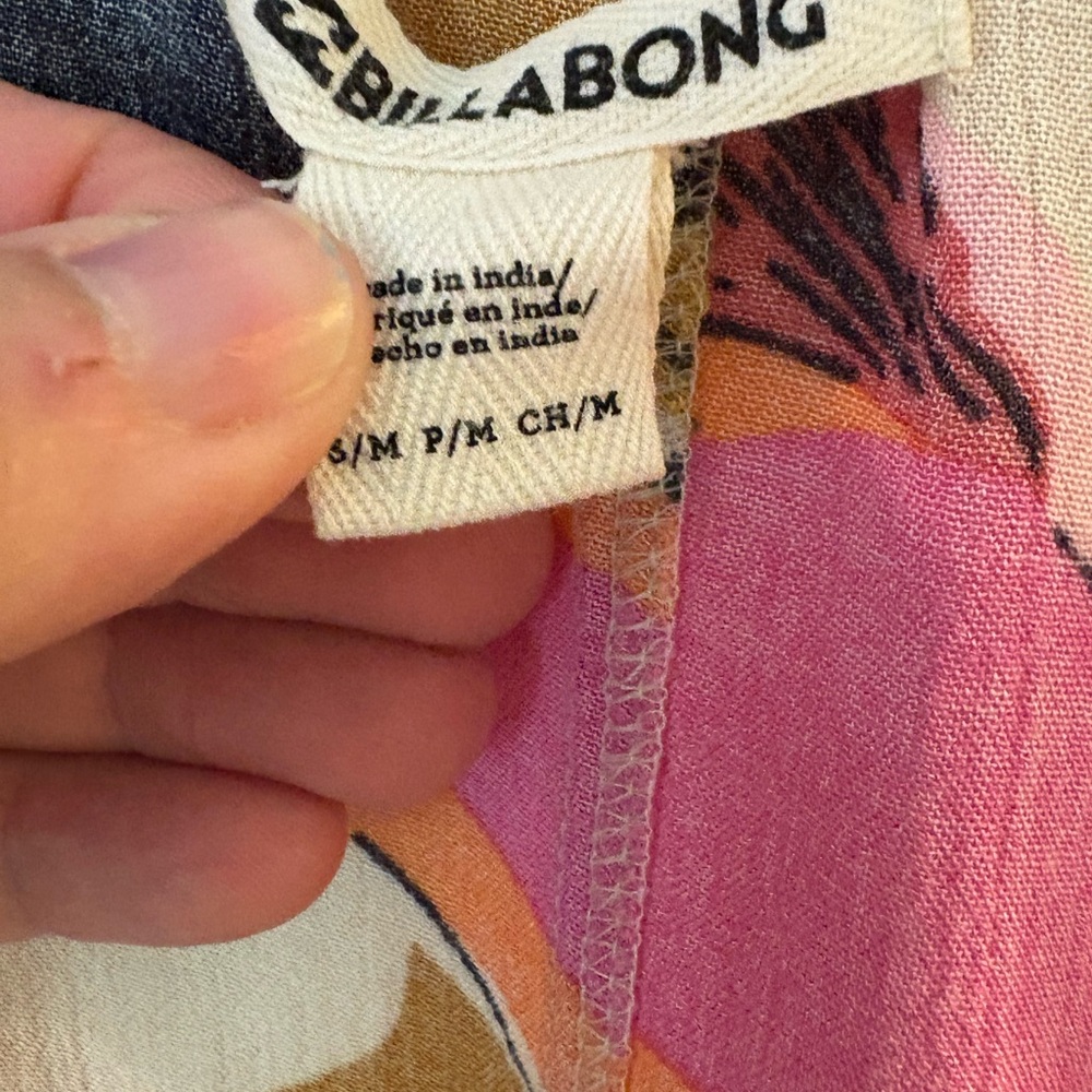 Billabong Pink and Cream Floral Kimono - Picture 2 of 4